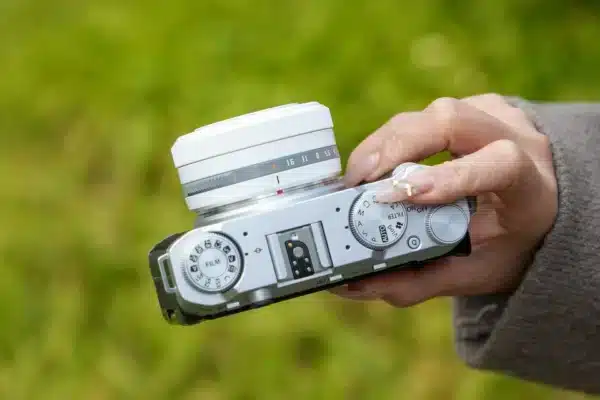 Ống kính TTArtisan 27mm f/2.8 đã nhanh chóng trở thành một hiện tượng trong thị trường ống kính tự động lấy nét (AF) dành cho hệ máy ảnh APS-C mirrorless