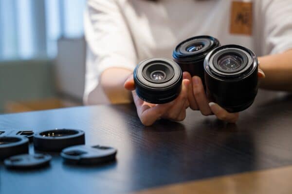 Cách cập nhật firmware cho ống kính