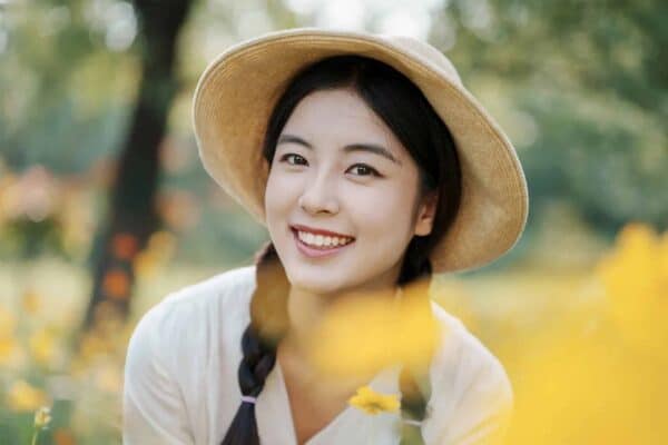 Chọn Samyang nếu cần AF nhanh/chính xác/video mượt; TTArtisan đủ tốt cho photo tĩnh với giá rẻ hơn.