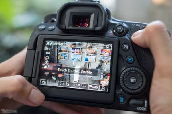 Sử dụng Live View để lấy nét thủ công (MF)