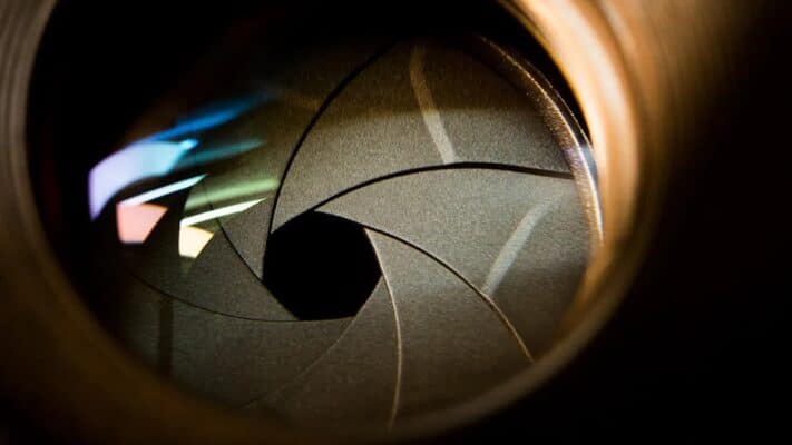 Ống Kính Máy Ảnh Là Gì? Tìm Hiểu Chi Tiết Về Lens Máy Ảnh Cho Người Mới