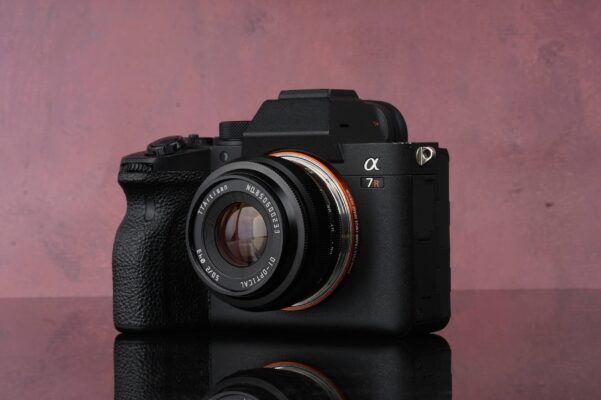 So sánh TTArtisan 50mm f1.2 vs 50mm f2