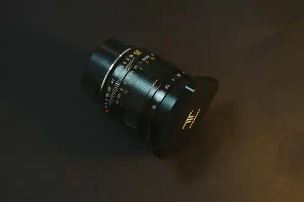 So sánh TTArtisan 35mm f/1.4 vs Tilt 35mm f/1.4