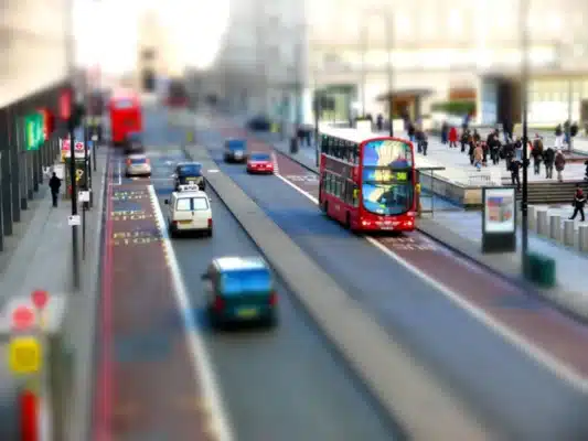 Ống Kính Tilt Shift ứng dụng chụp thế giới thu nhỏ
