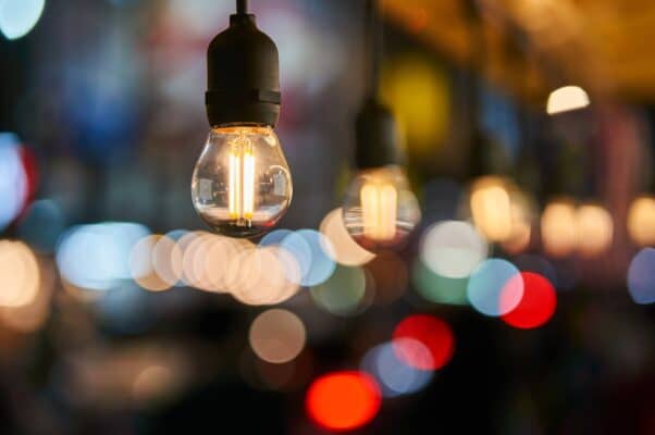 TArtisan 56mm f/1.8 tạo ra khả năng tách lớp chủ thể mạnh mẽ và bokeh mịn tròn