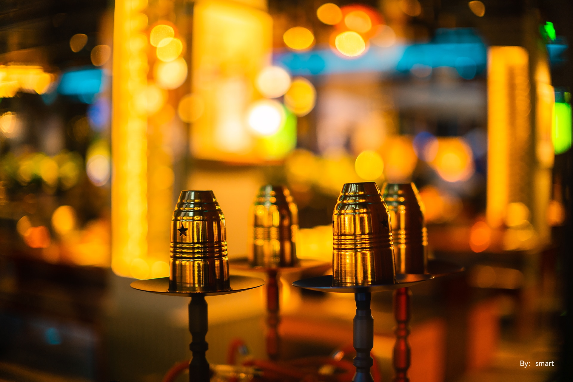 Khẩu độ f/0.95 cực rộng không chỉ giúp bạn chụp ảnh trong điều kiện thiếu sáng mà còn mở ra nhiều cơ hội sáng tạo với độ sâu trường ảnh siêu mỏng