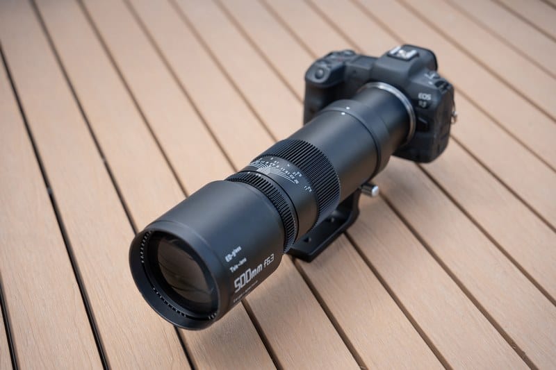 Ống kính với tiêu cự dài có thể chụp vật thể ở cách xa