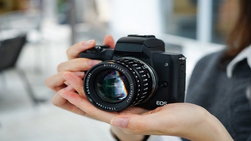 Dòng lens có chất lượng nổi bật trong tầm giá rẻ