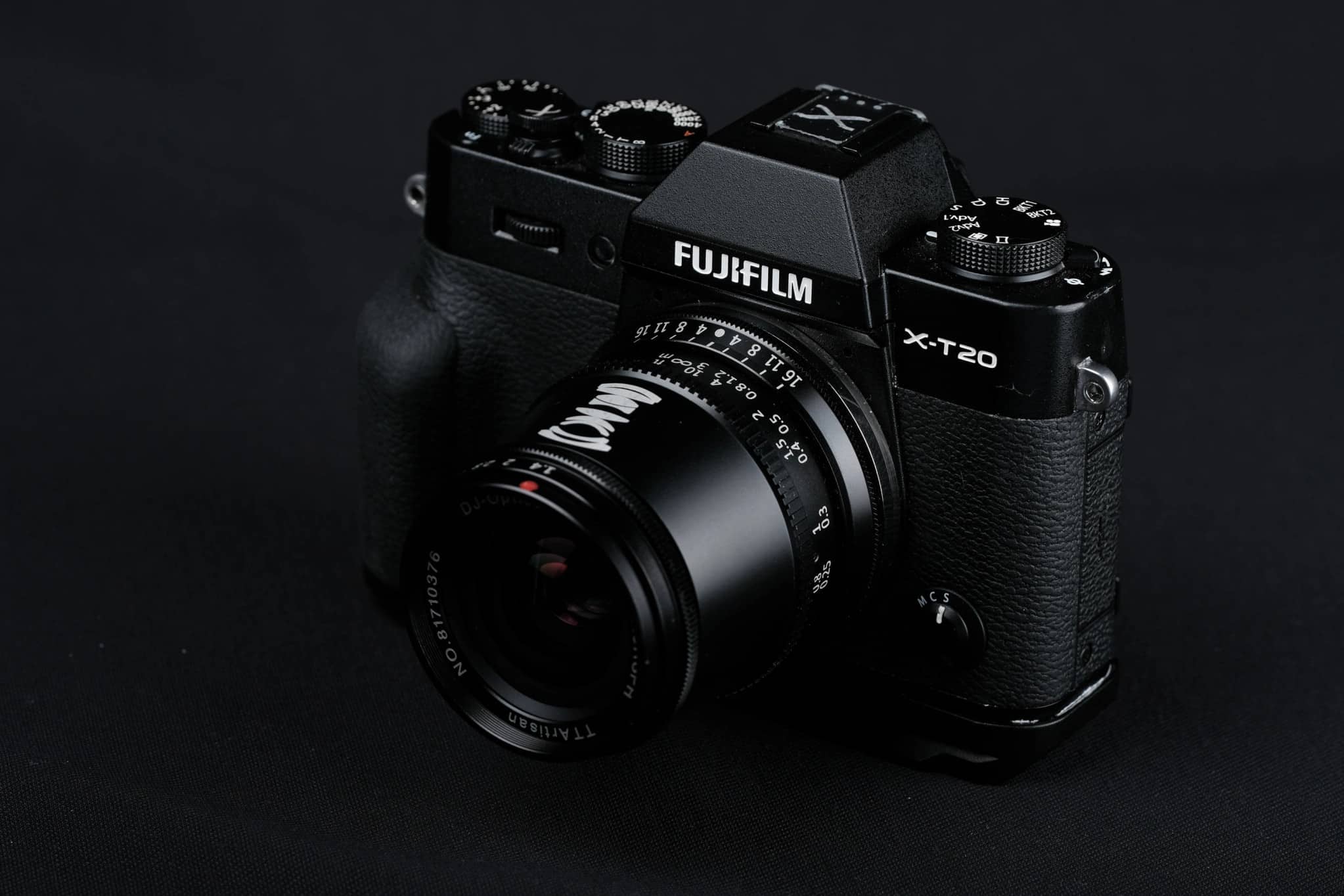 TTArtisan 17mm f/1.4 sở hữu tiêu cự khá lạ, nằm giữa 16mm và 18mm – cho thấy hãng muốn mang đến lựa chọn mới mẻ