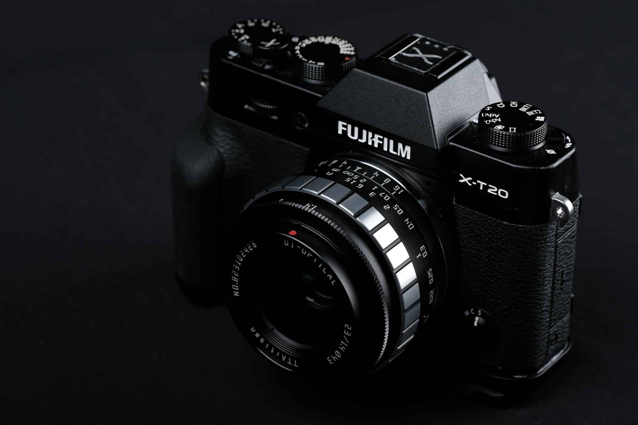Đánh giá TTArtisan 23mm f/1.4 gây ấn tượng bởi thiết kế độc đáo, mang lại cảm giác khác biệt so với đa số các ống kính cùng phân khúc