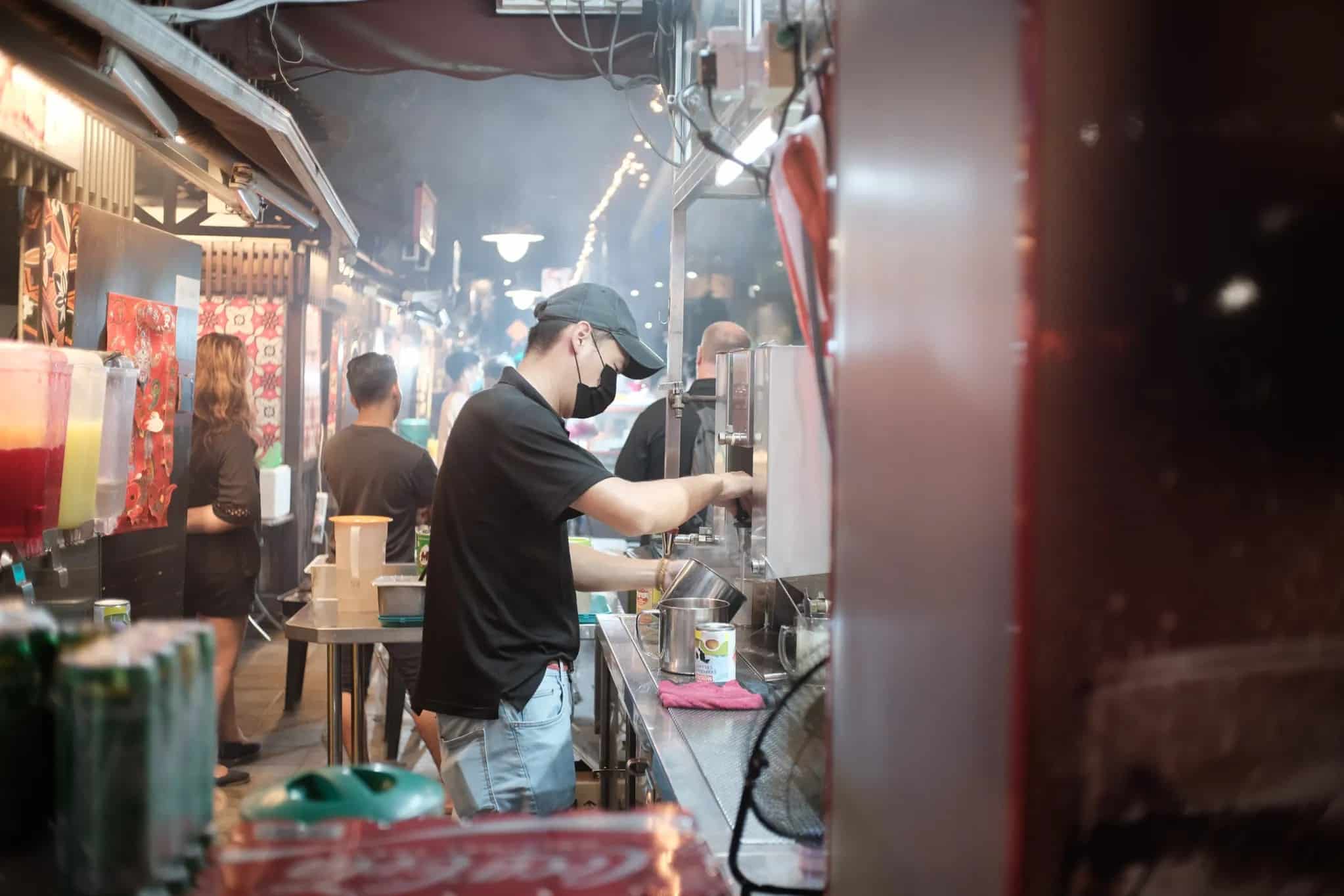 Hình ảnh cho ra có độ sắc nét khá tốt ở khẩu độ trung bình đến nhỏ, tương phản ổn định và màu sắc trung thực